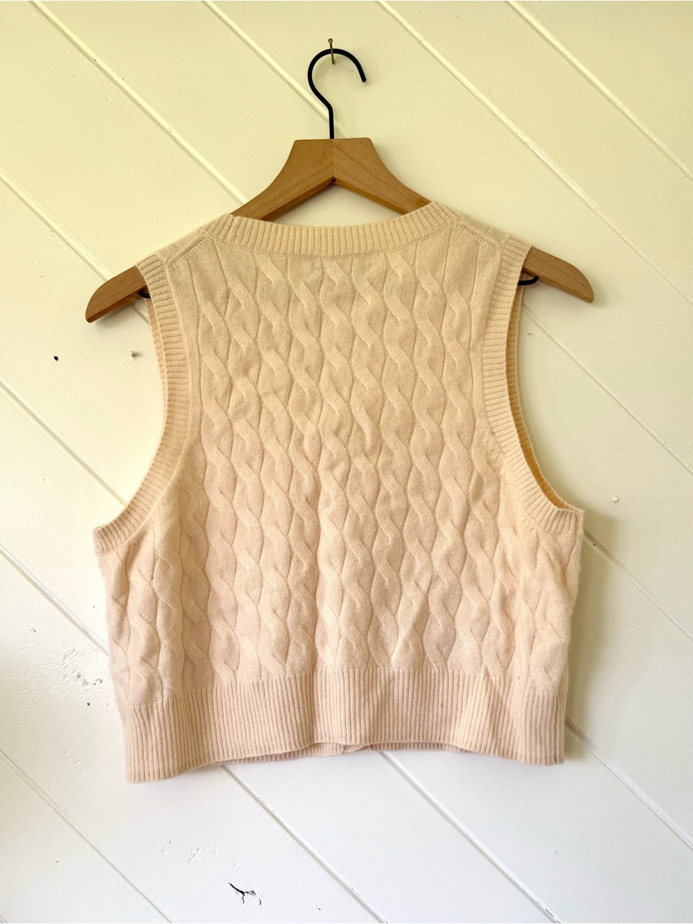 J. Crew cashmere cable knit vest in cream - Picture 4 of 6